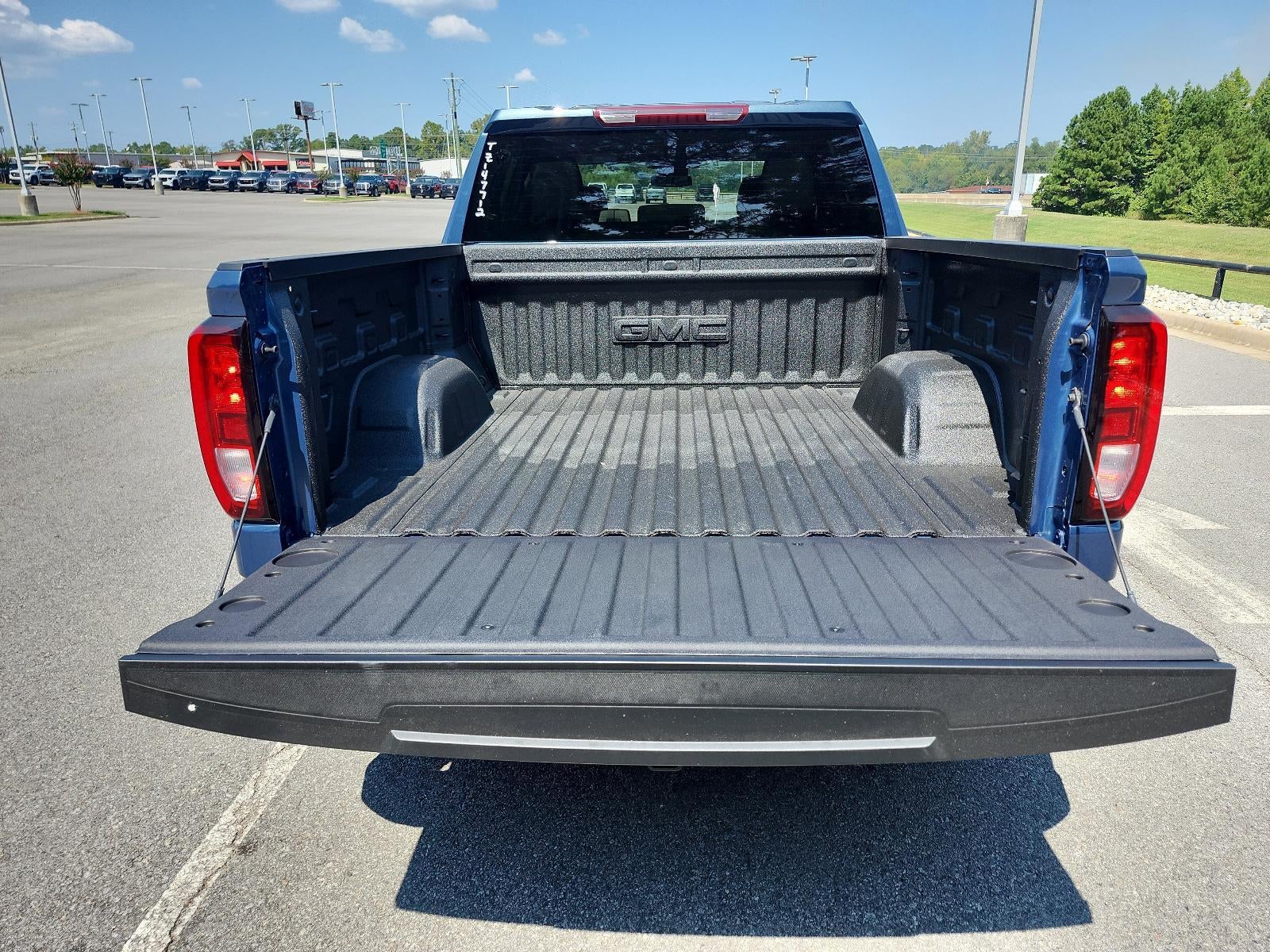 2026 GMC Sierra 1500 Crew Cab Short Box 4-Wheel Drive Elevation 3SB