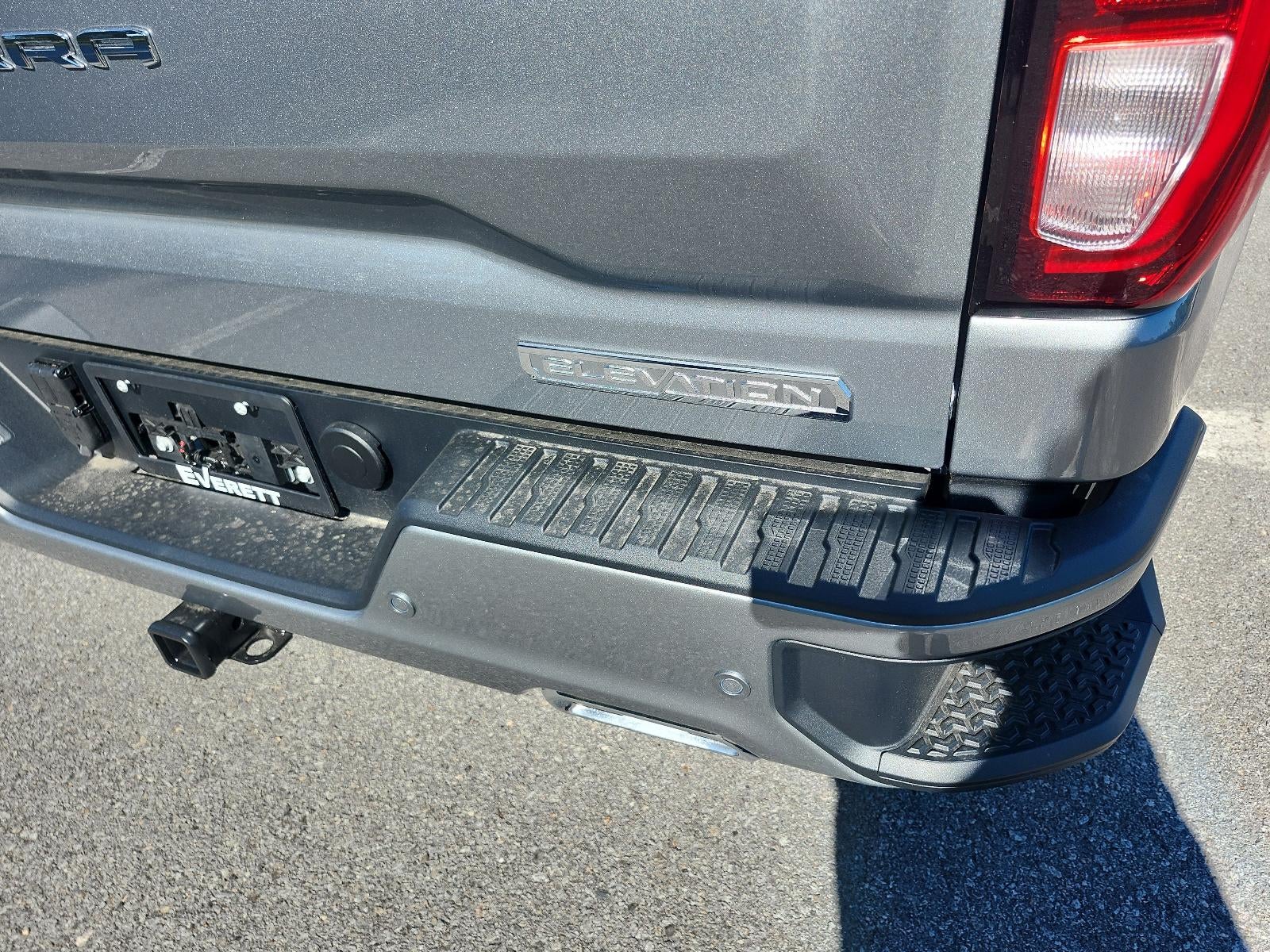 2026 GMC Sierra 1500 Crew Cab Short Box 4-Wheel Drive Elevation 3SB