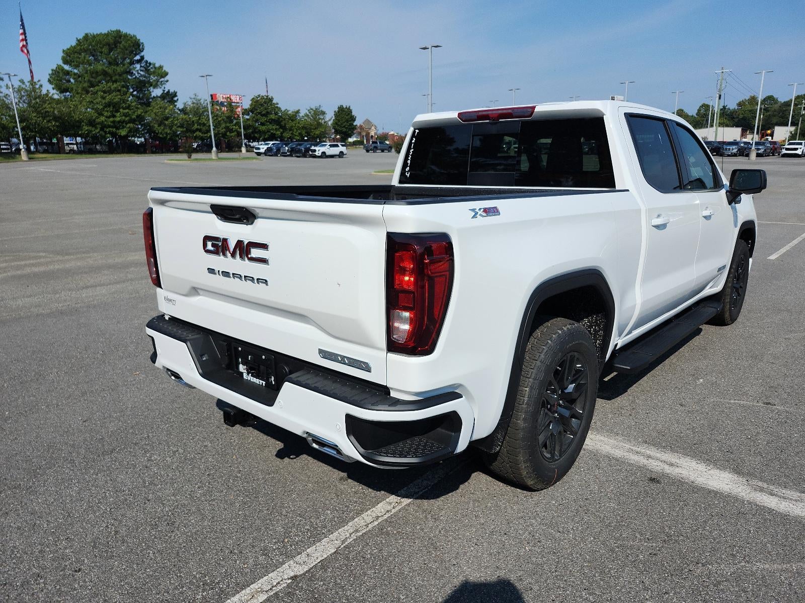 2026 GMC Sierra 1500 Crew Cab Short Box 4-Wheel Drive Elevation 3SB