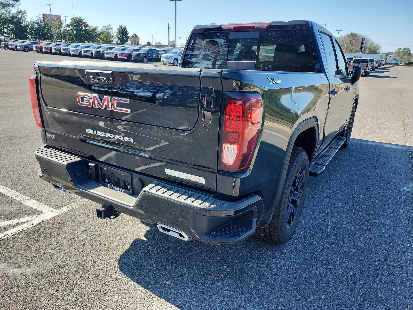 2026 GMC Sierra 1500 Crew Cab Short Box 4-Wheel Drive Elevation 3SB