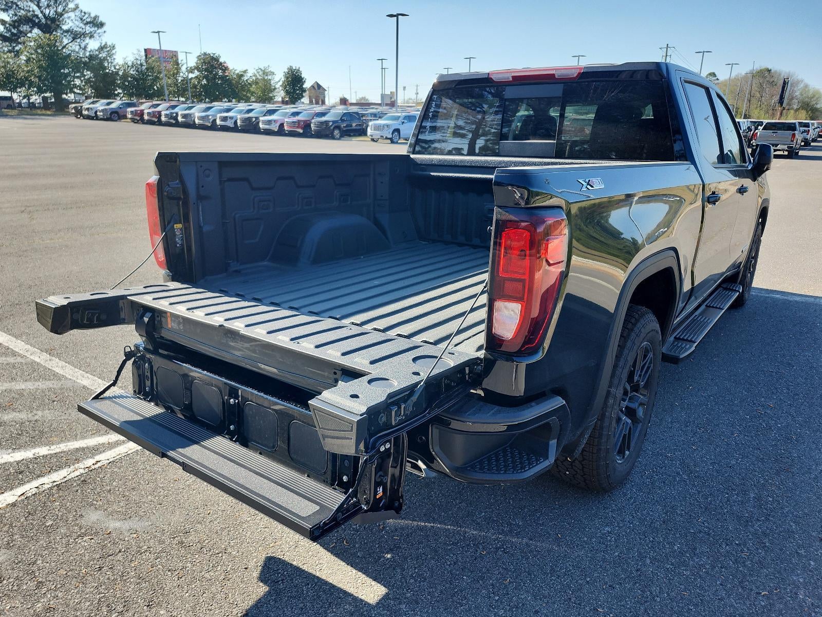 2026 GMC Sierra 1500 Crew Cab Short Box 4-Wheel Drive Elevation 3SB