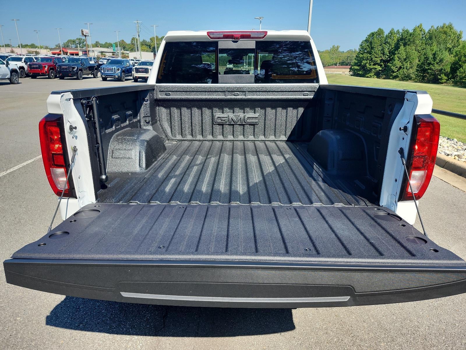 2026 GMC Sierra 1500 Crew Cab Short Box 4-Wheel Drive Elevation 3SB