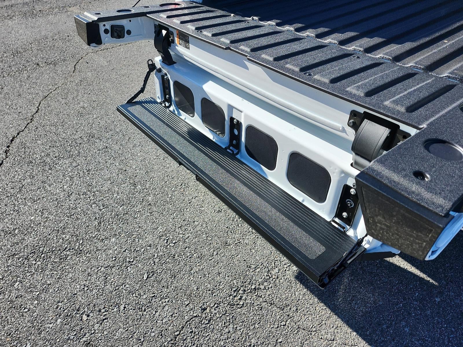 2026 GMC Sierra 1500 Crew Cab Short Box 4-Wheel Drive Elevation 3SB