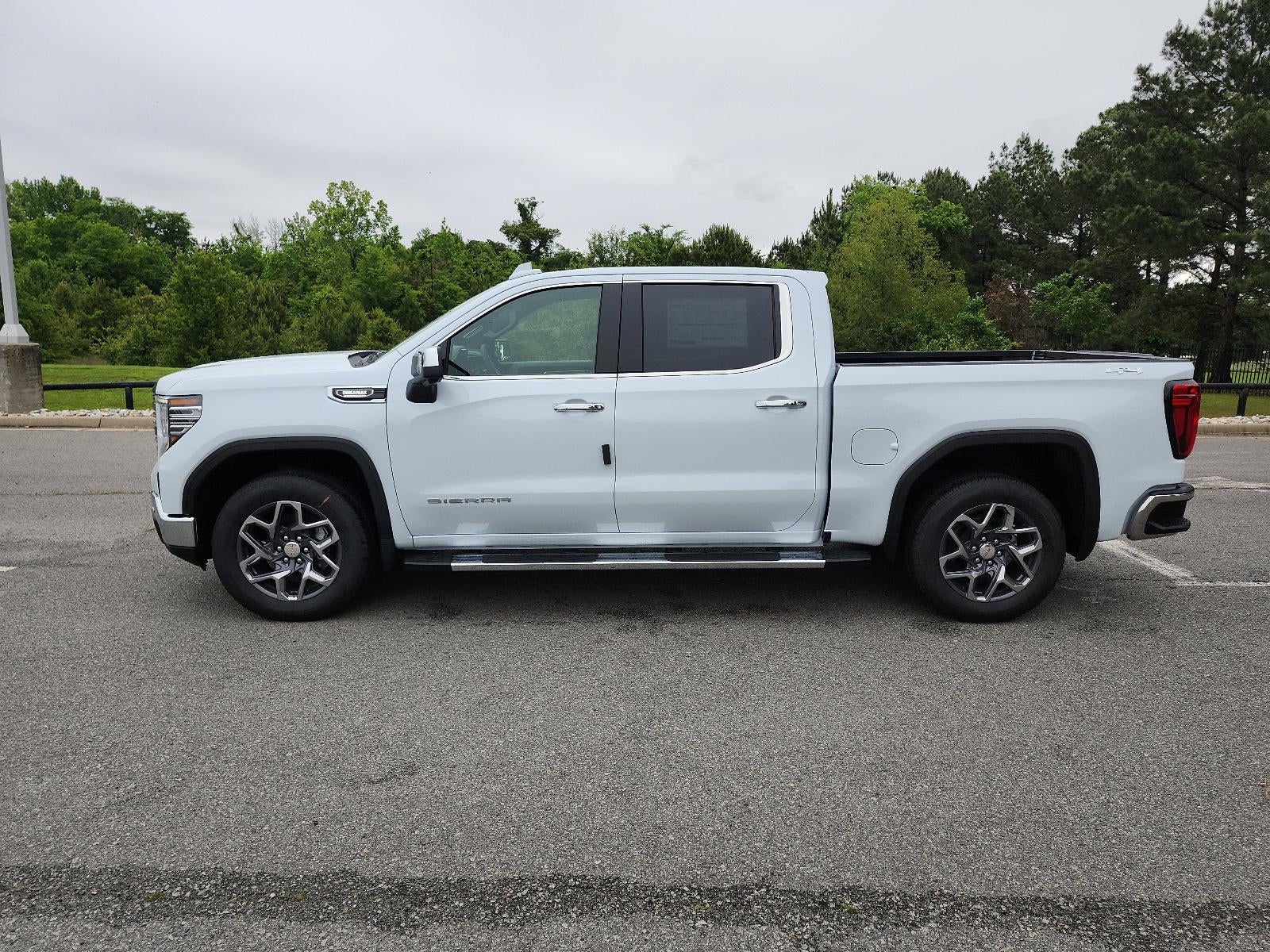 2026 GMC Sierra 1500 Crew Cab Short Box 4-Wheel Drive SLT