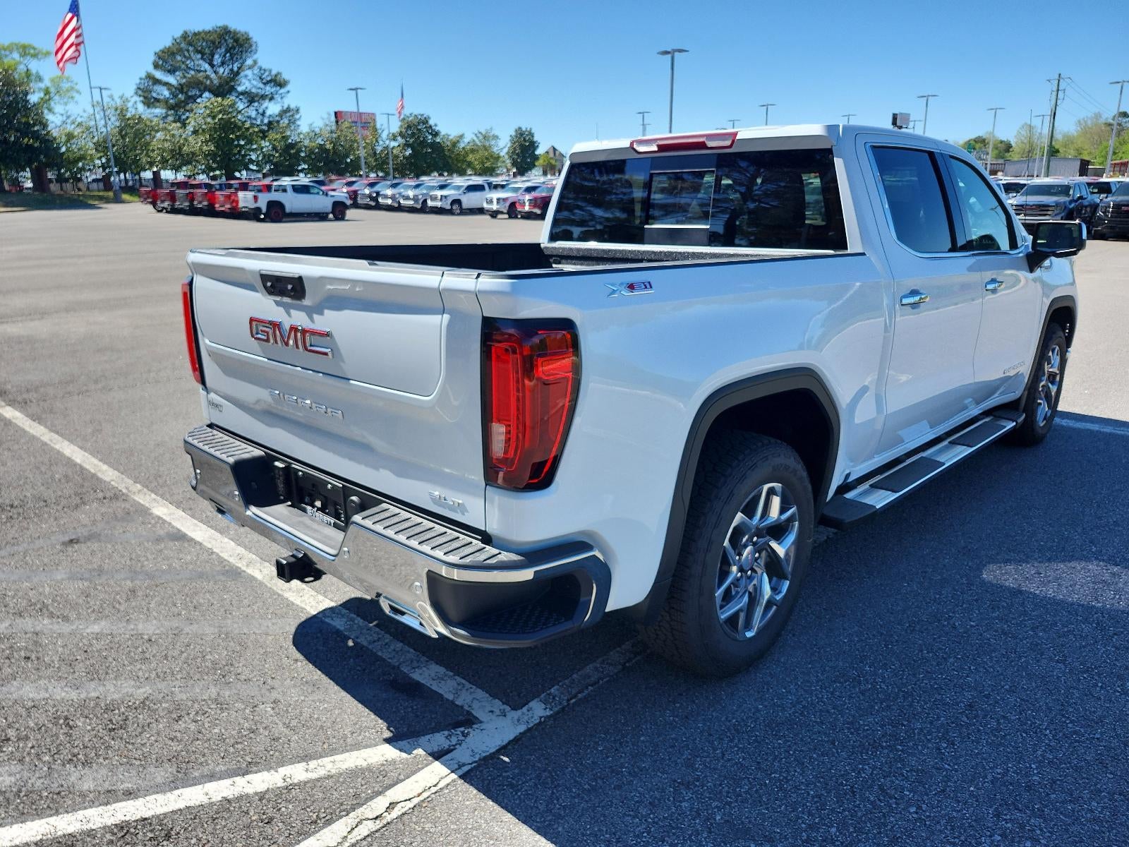 2026 GMC Sierra 1500 Crew Cab Short Box 4-Wheel Drive SLT