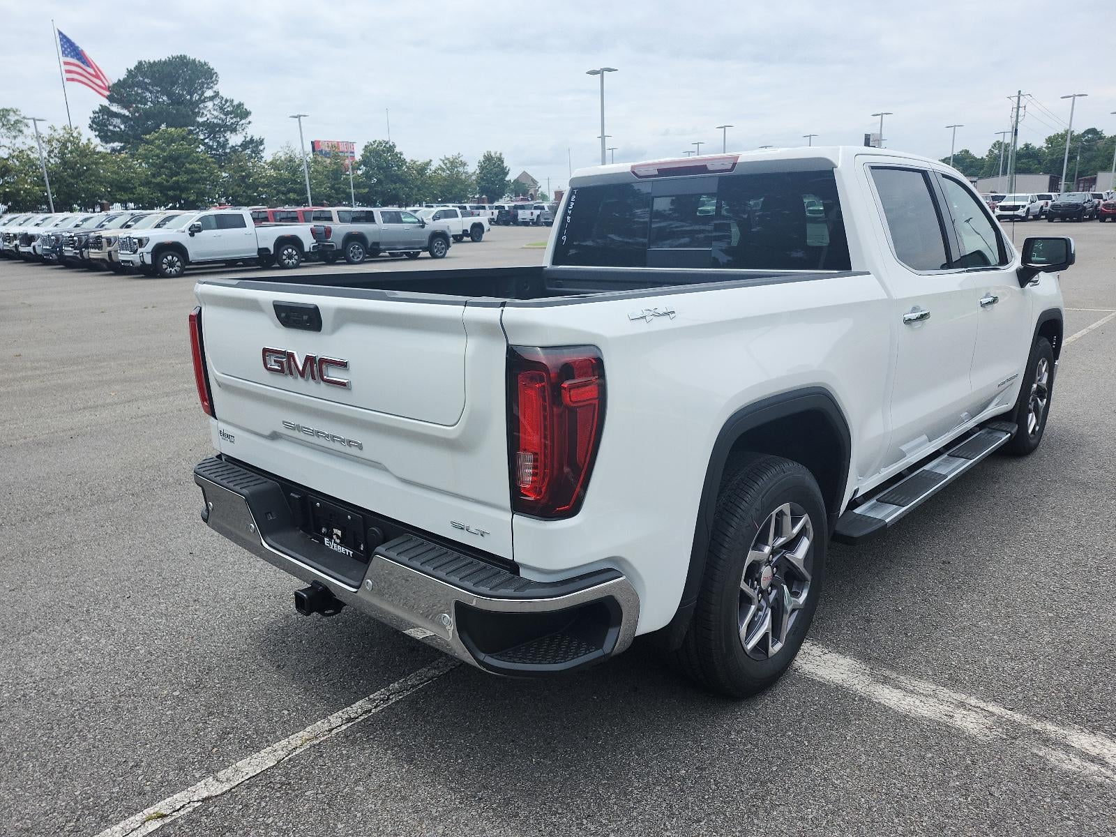 2026 GMC Sierra 1500 Crew Cab Short Box 4-Wheel Drive SLT
