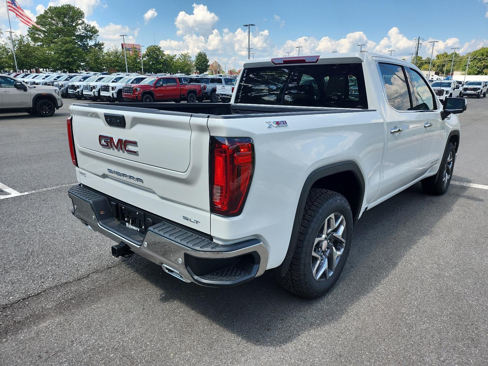 2026 GMC Sierra 1500 Crew Cab Short Box 4-Wheel Drive SLT