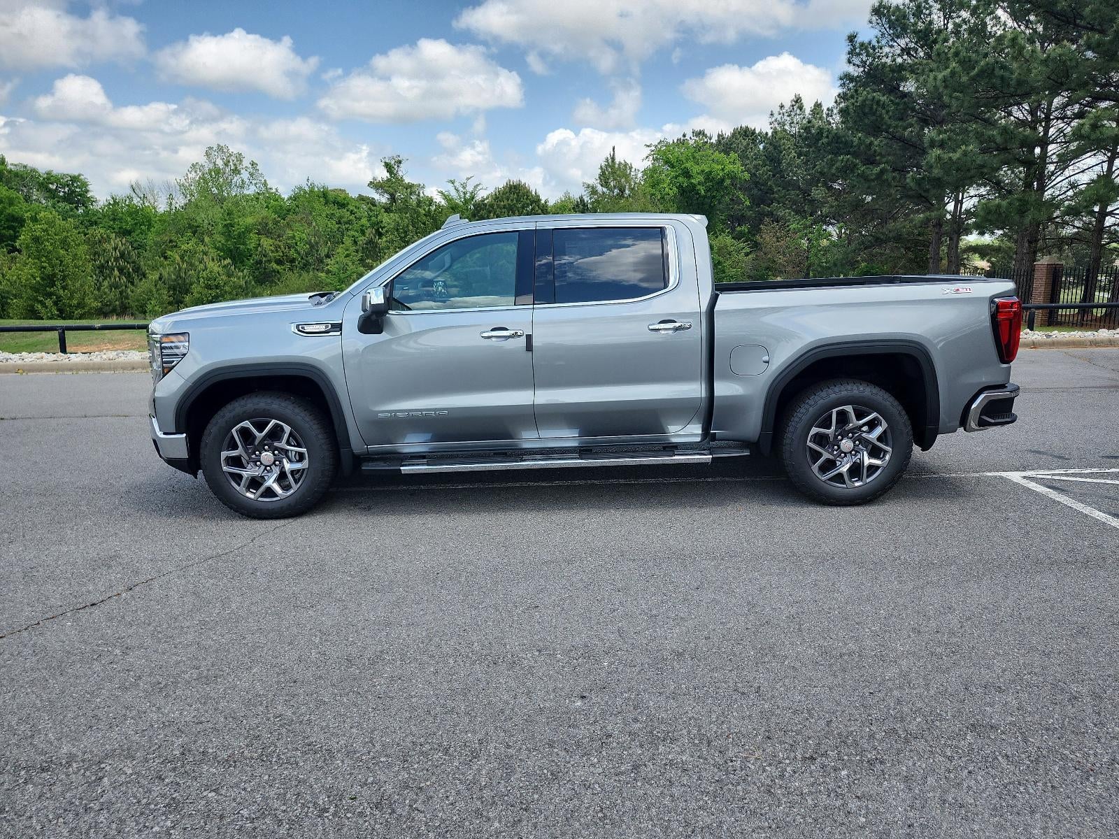2026 GMC Sierra 1500 Crew Cab Short Box 4-Wheel Drive SLT