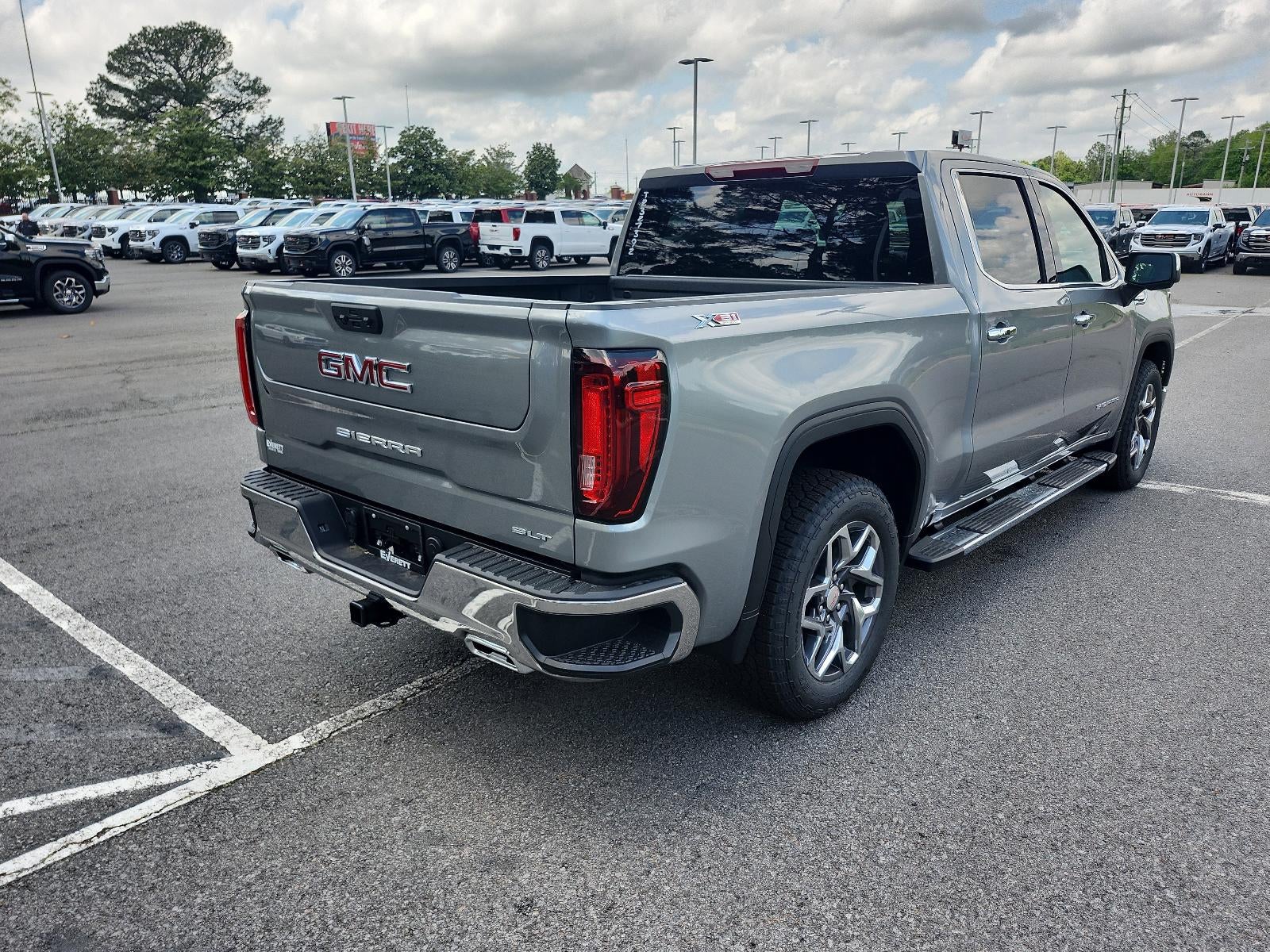 2026 GMC Sierra 1500 Crew Cab Short Box 4-Wheel Drive SLT