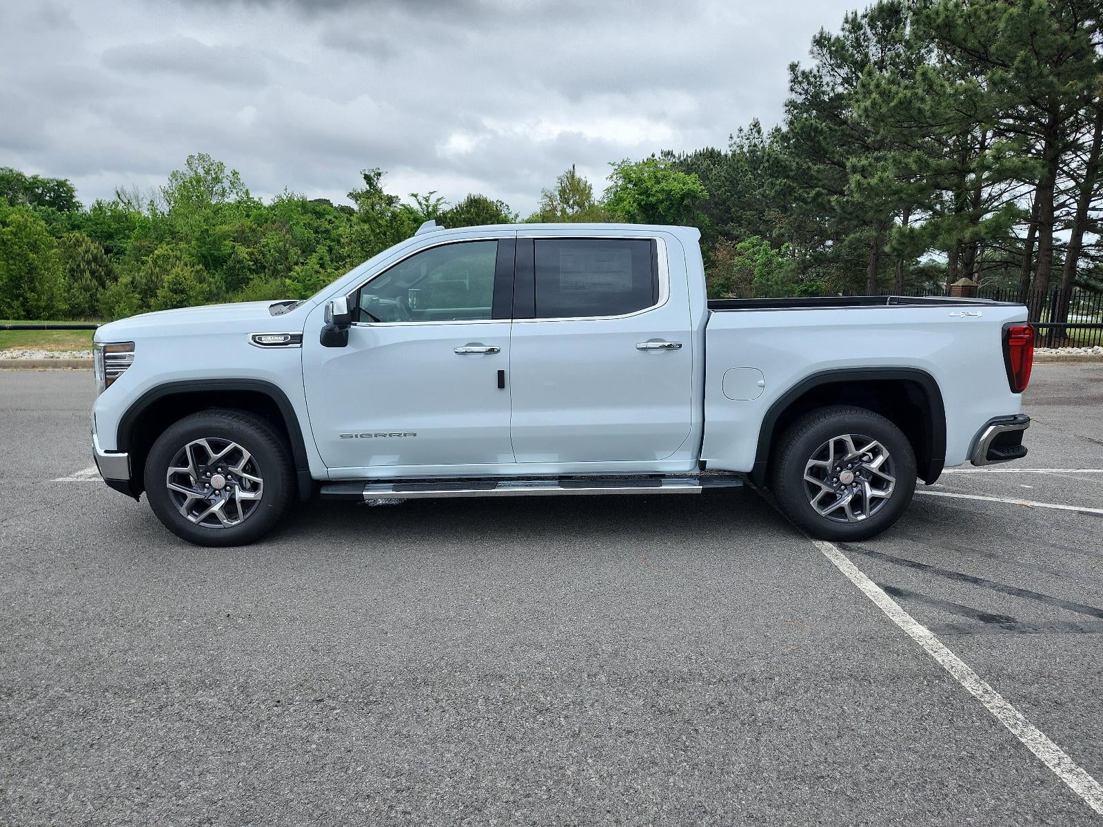2026 GMC Sierra 1500 Crew Cab Short Box 4-Wheel Drive SLT
