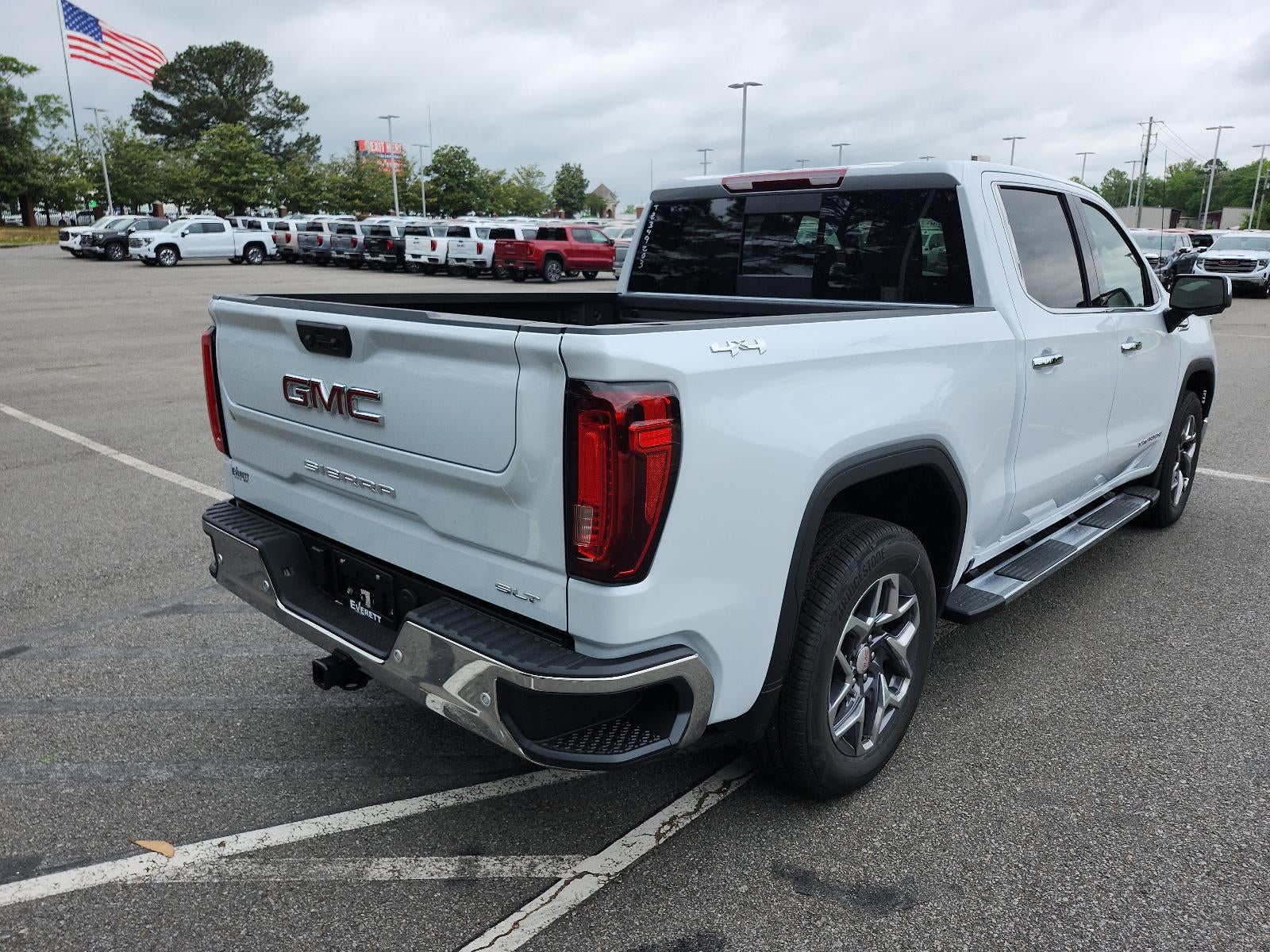 2026 GMC Sierra 1500 Crew Cab Short Box 4-Wheel Drive SLT