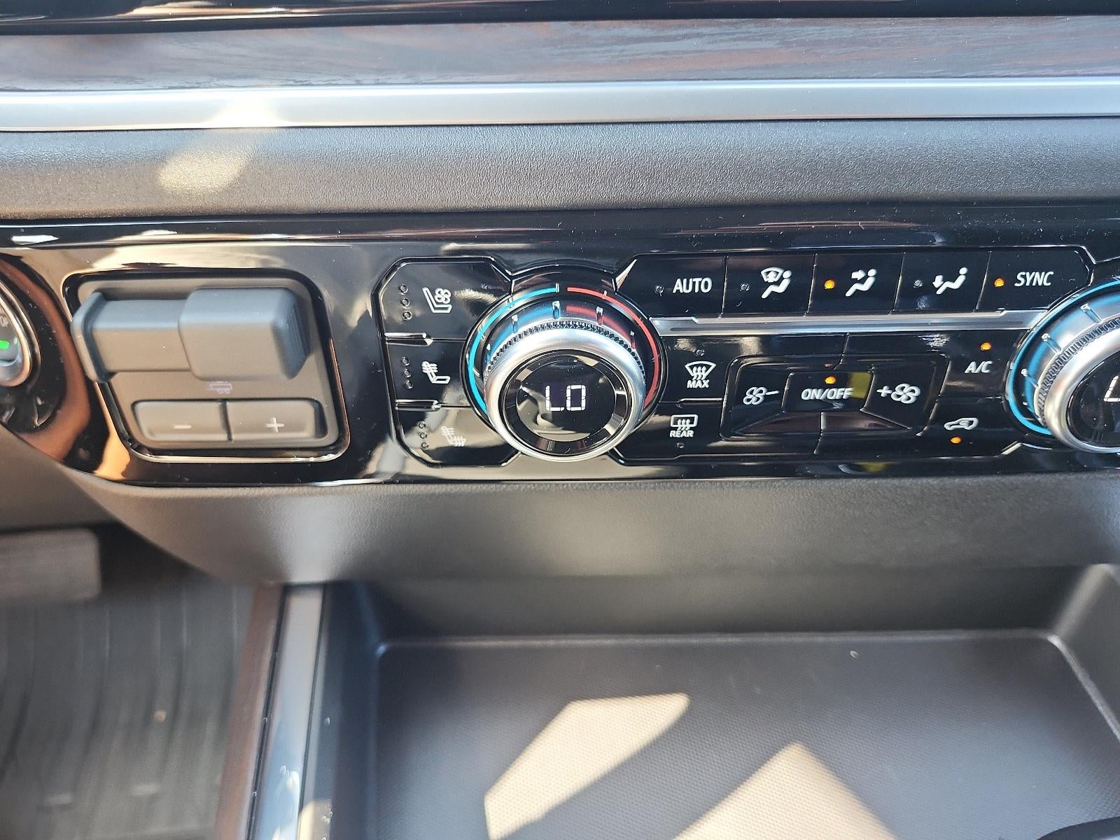 2026 GMC Sierra 1500 Crew Cab Short Box 4-Wheel Drive SLT