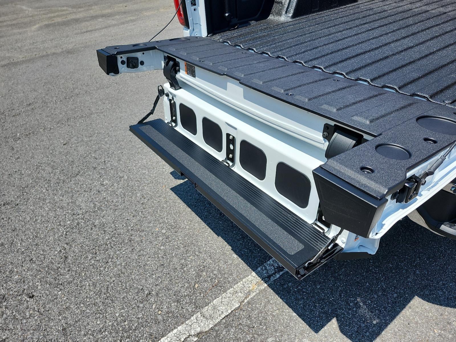 2026 GMC Sierra 1500 SLT - Photo 11