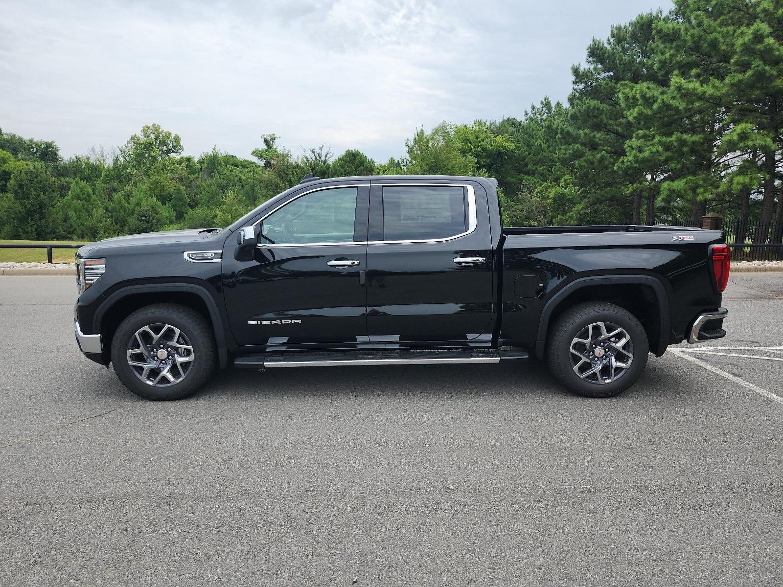 2026 GMC Sierra 1500 SLT - Photo 2