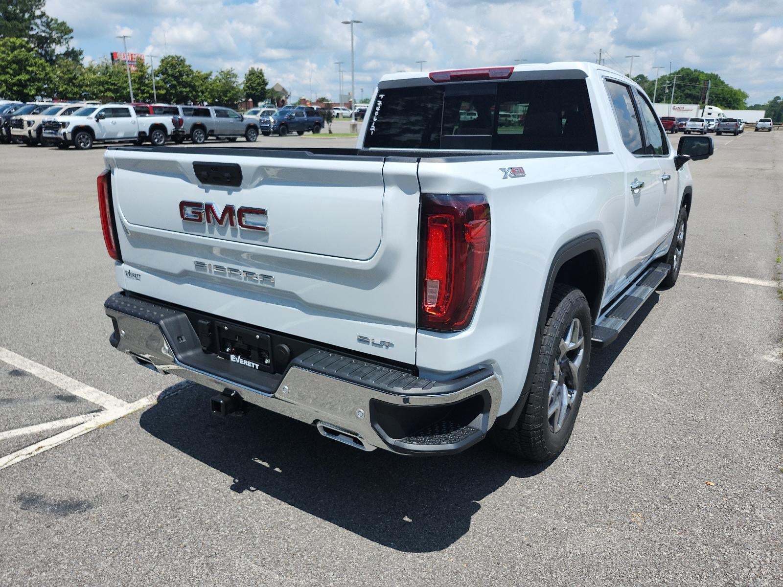 2026 GMC Sierra 1500 Crew Cab Short Box 4-Wheel Drive SLT