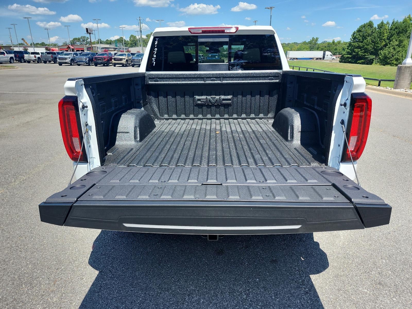 2026 GMC Sierra 1500 Crew Cab Short Box 4-Wheel Drive SLT