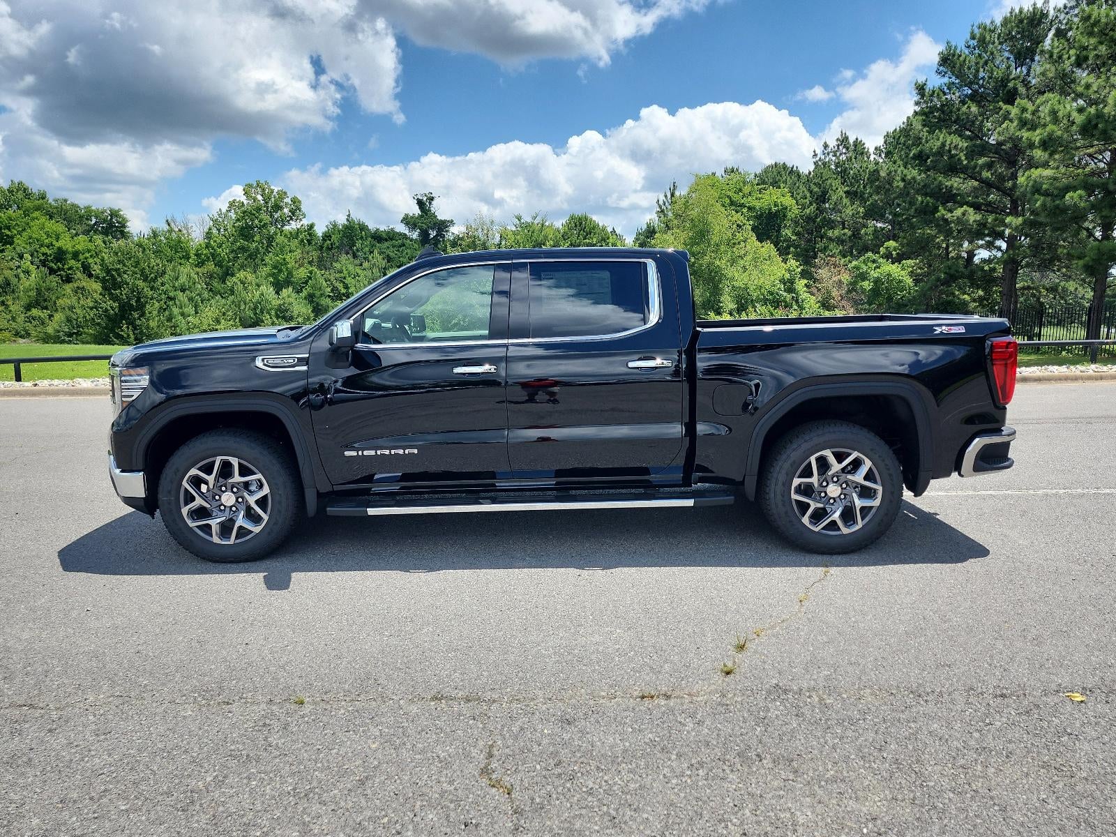 2026 GMC Sierra 1500 Crew Cab Short Box 4-Wheel Drive SLT
