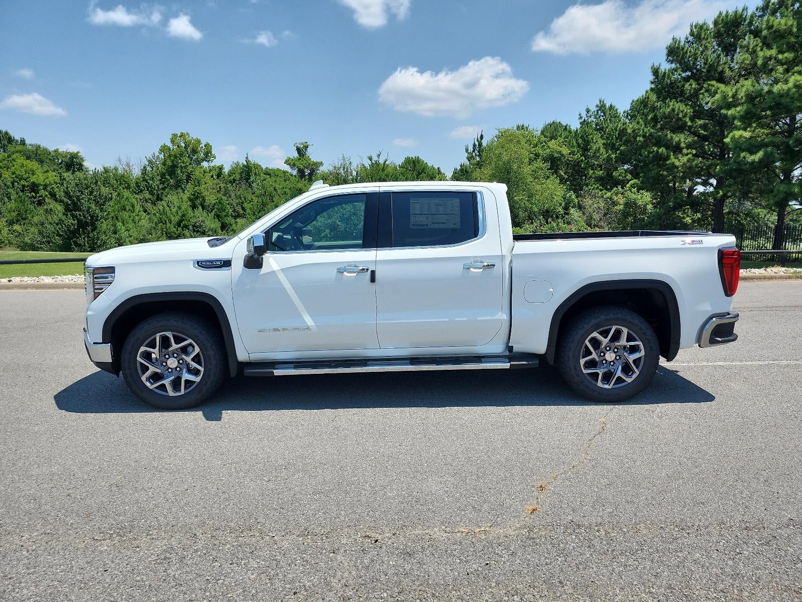 2026 GMC Sierra 1500 Crew Cab Short Box 4-Wheel Drive SLT