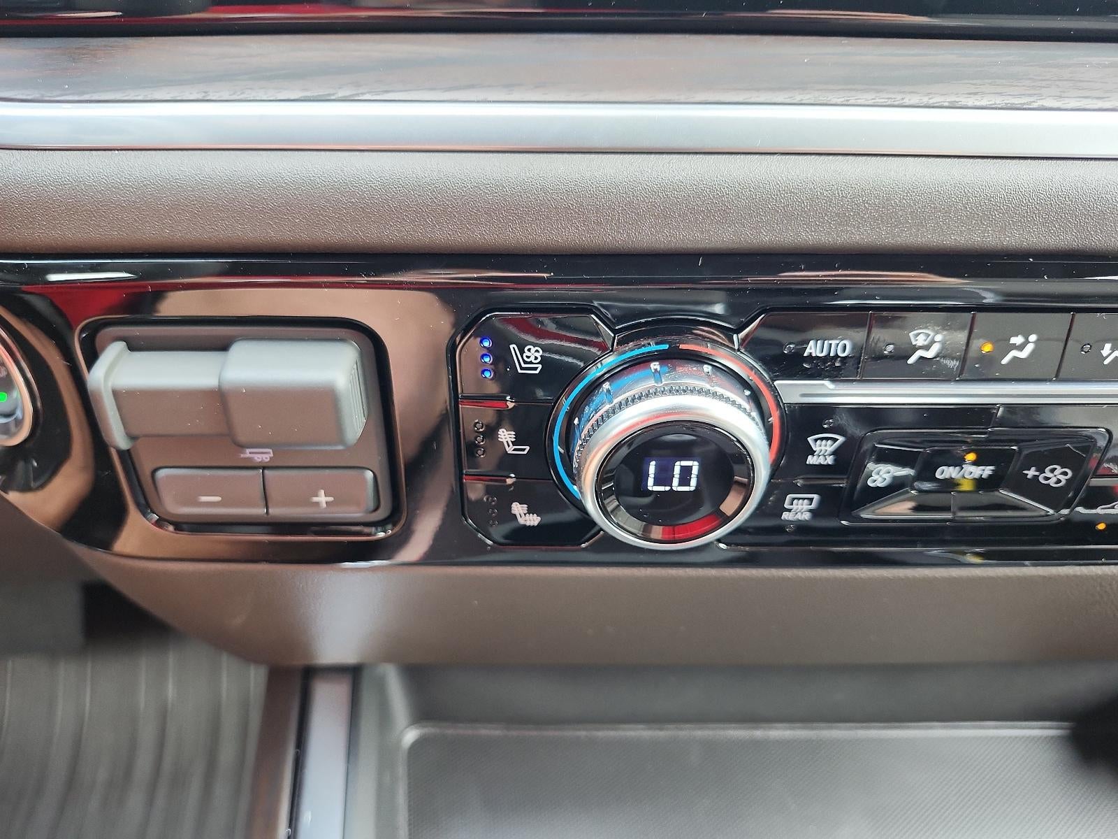 2026 GMC Sierra 1500 SLT - Photo 18