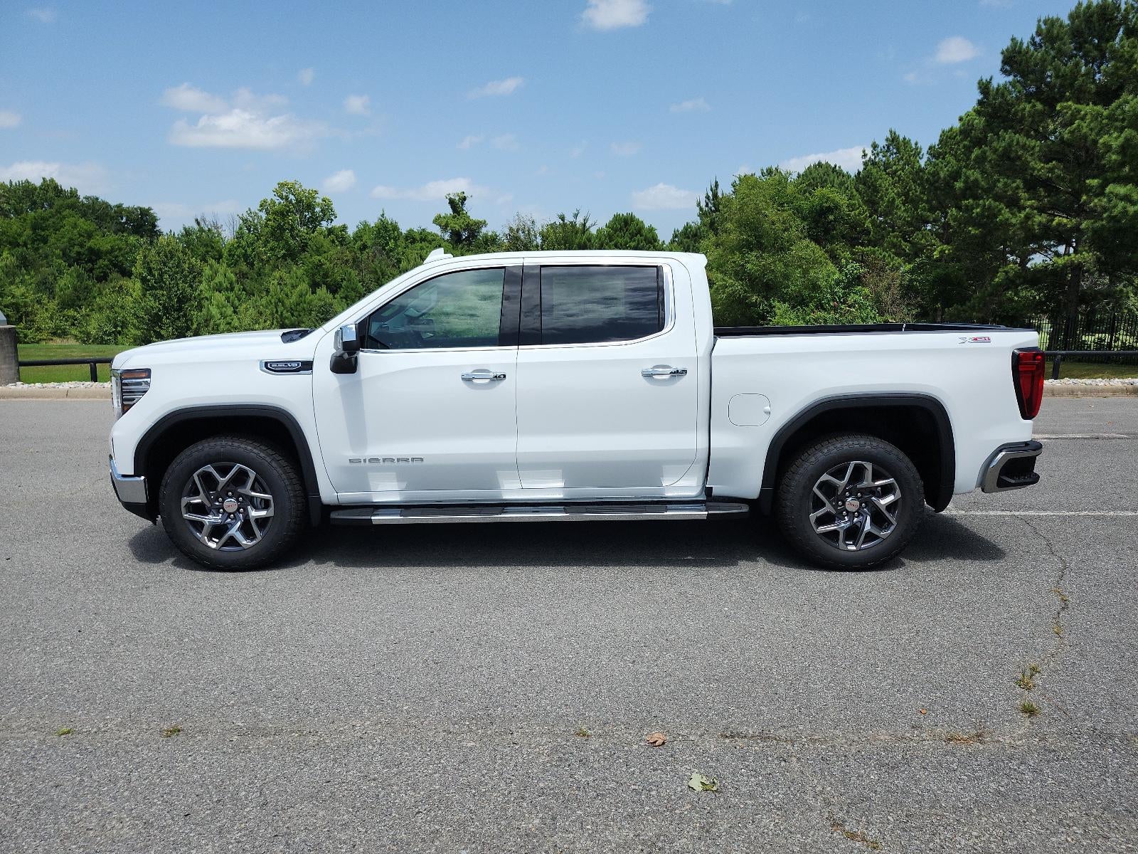 2026 GMC Sierra 1500 Crew Cab Short Box 4-Wheel Drive SLT