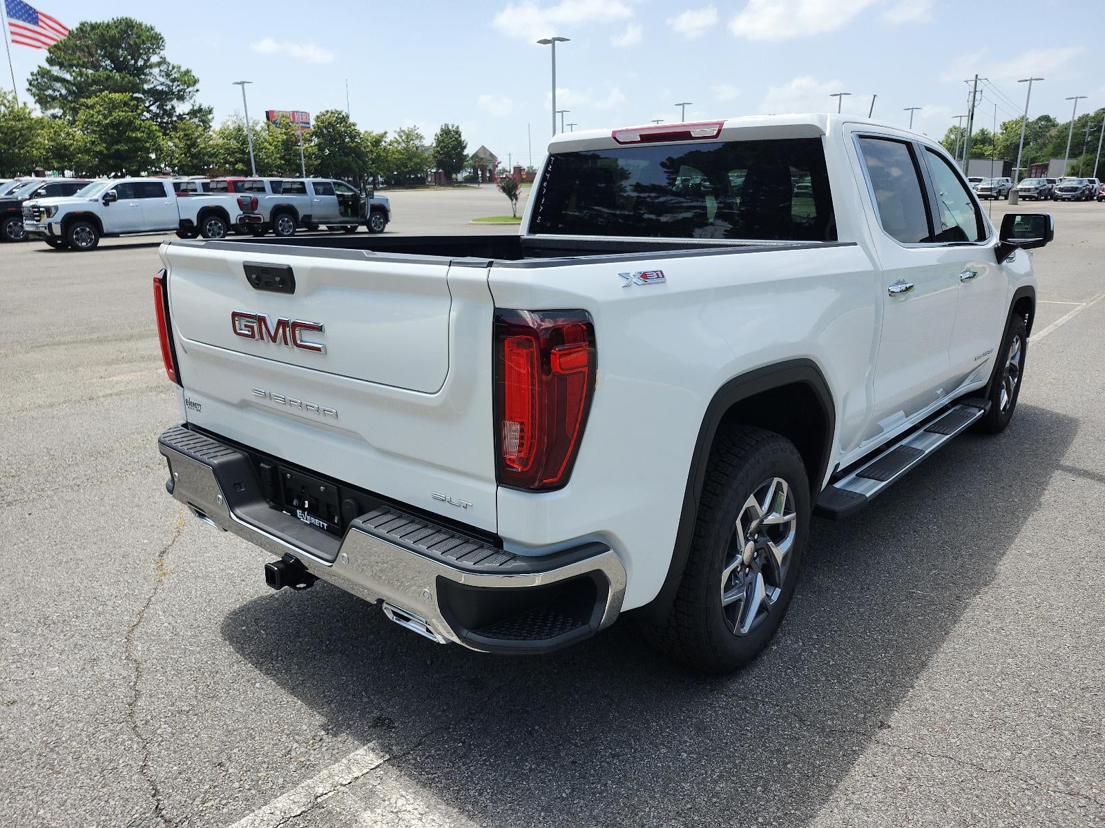 2026 GMC Sierra 1500 Crew Cab Short Box 4-Wheel Drive SLT