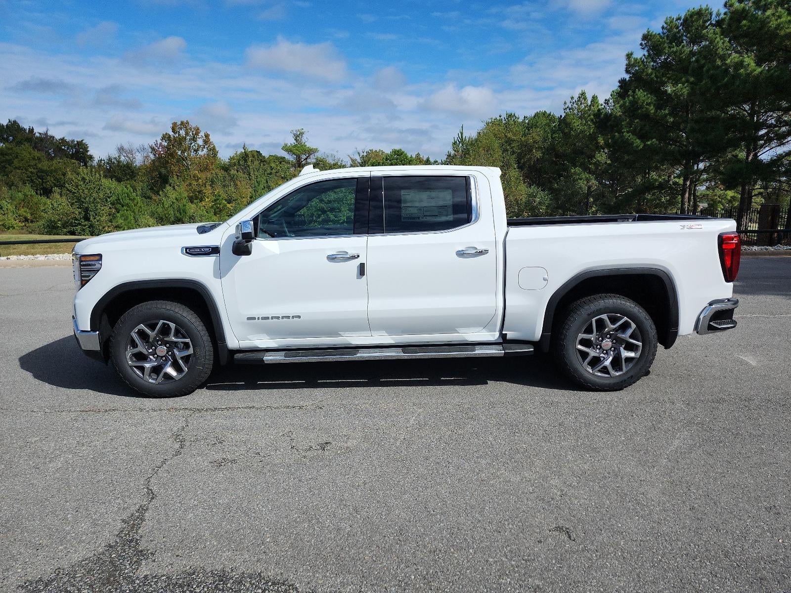2026 GMC Sierra 1500 Crew Cab Short Box 4-Wheel Drive SLT