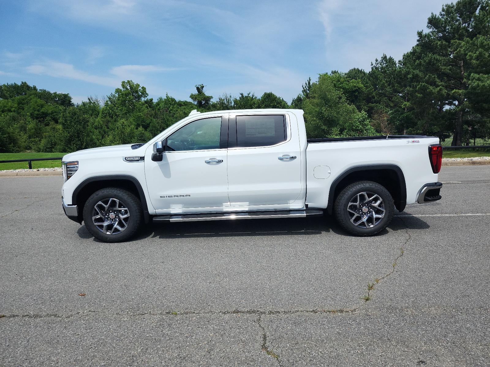 2026 GMC Sierra 1500 Crew Cab Short Box 4-Wheel Drive SLT