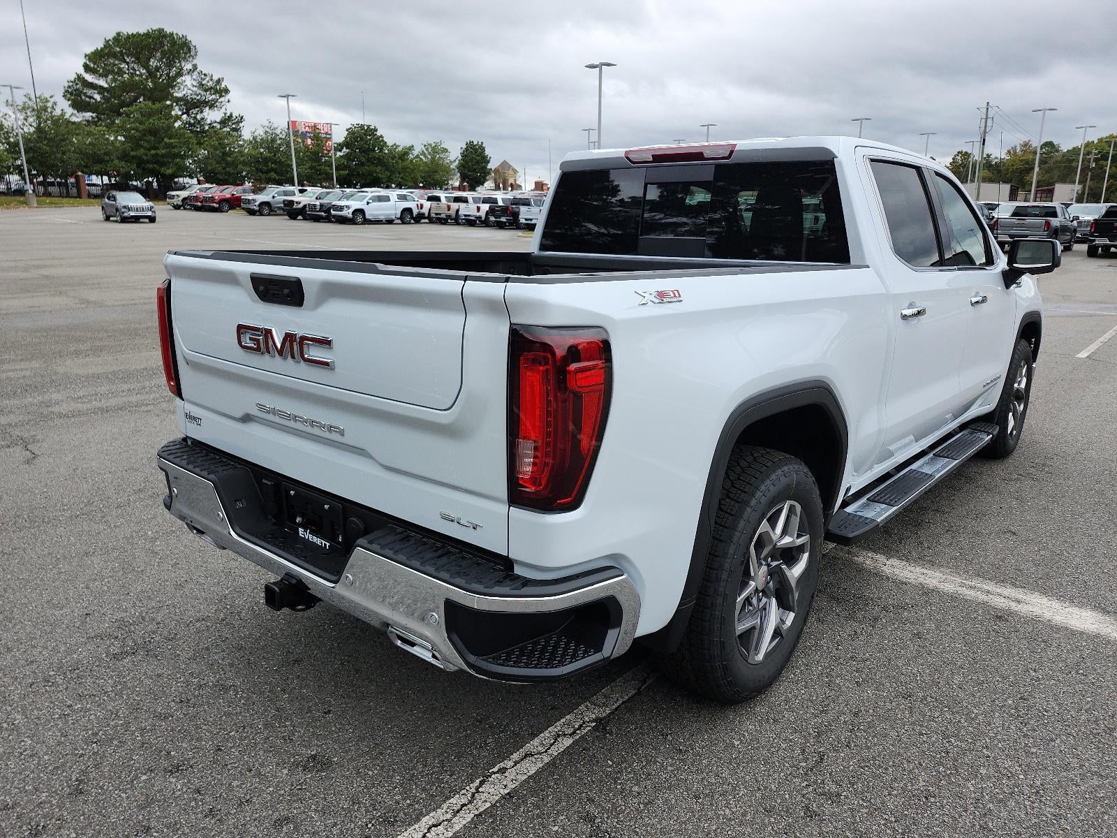 2026 GMC Sierra 1500 Crew Cab Short Box 4-Wheel Drive SLT