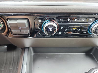 2026 GMC Sierra 1500 Crew Cab Short Box 4-Wheel Drive SLT