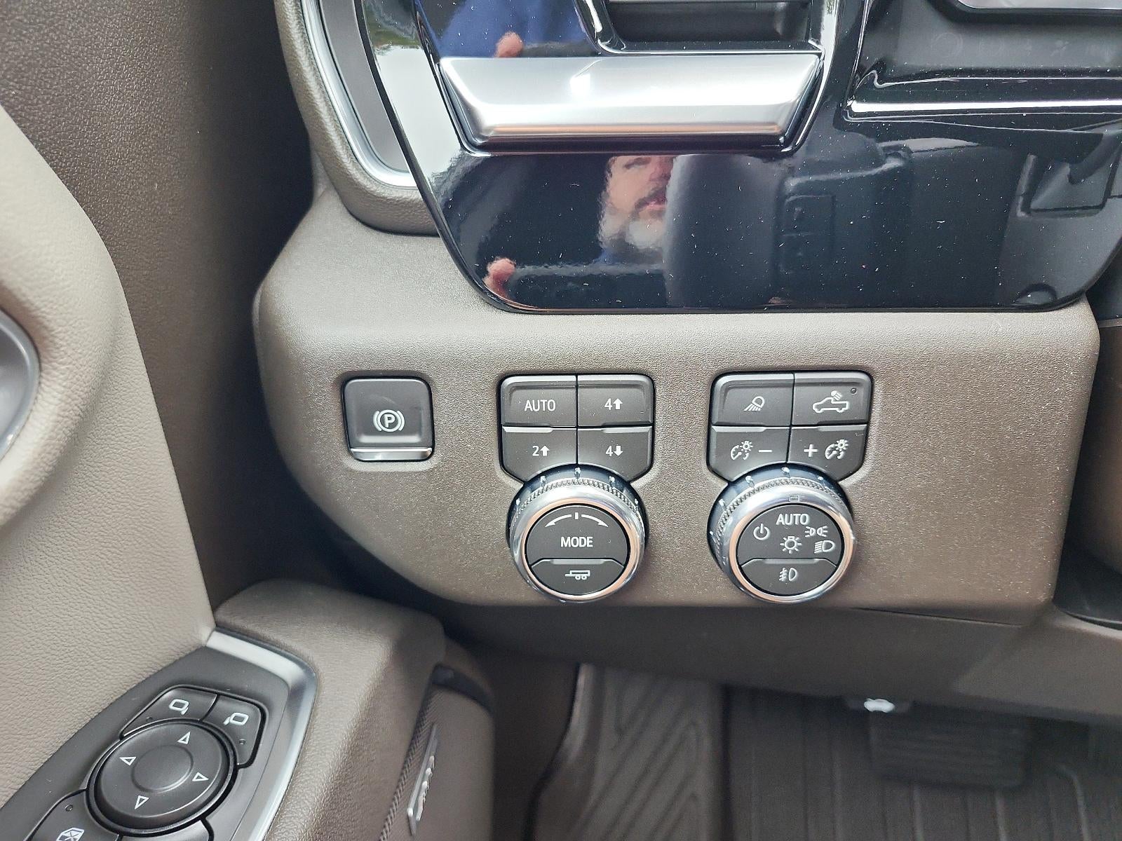 2026 GMC Sierra 1500 Crew Cab Short Box 4-Wheel Drive SLT