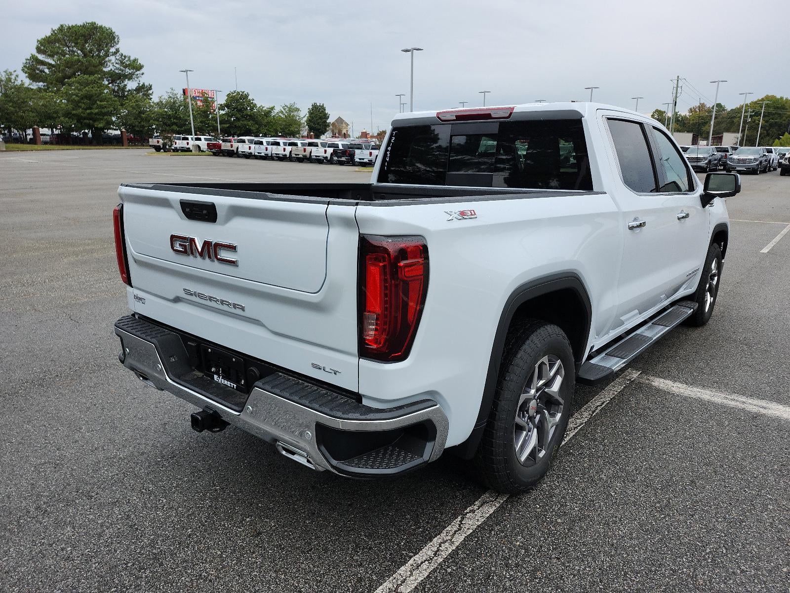 2026 GMC Sierra 1500 Crew Cab Short Box 4-Wheel Drive SLT