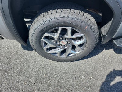 2026 GMC Sierra 1500 Crew Cab Short Box 4-Wheel Drive SLT