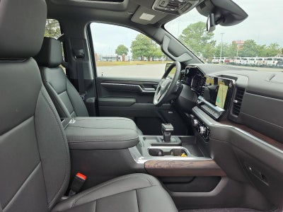 2026 GMC Sierra 1500 Crew Cab Short Box 4-Wheel Drive SLT