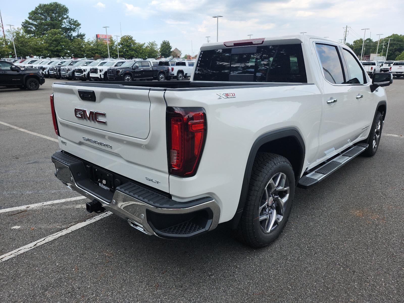 2026 GMC Sierra 1500 Crew Cab Short Box 4-Wheel Drive SLT