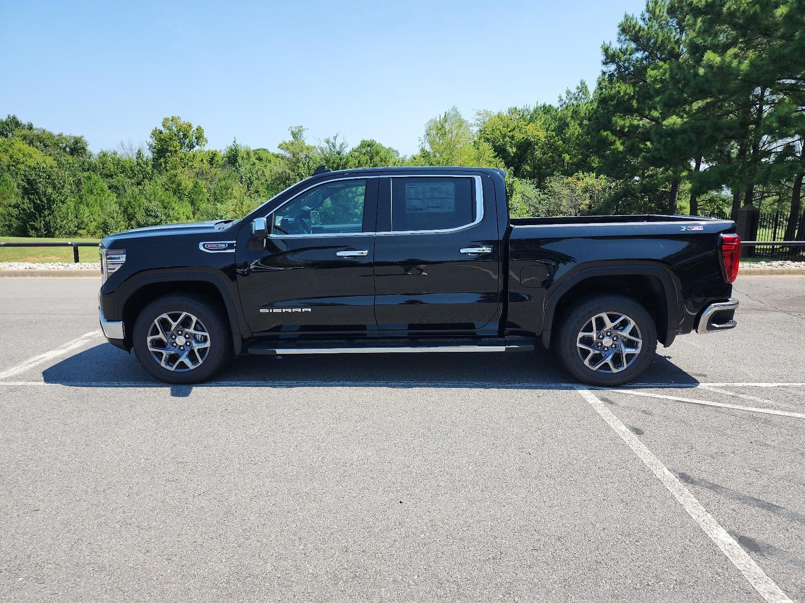 2026 GMC Sierra 1500 Crew Cab Short Box 4-Wheel Drive SLT