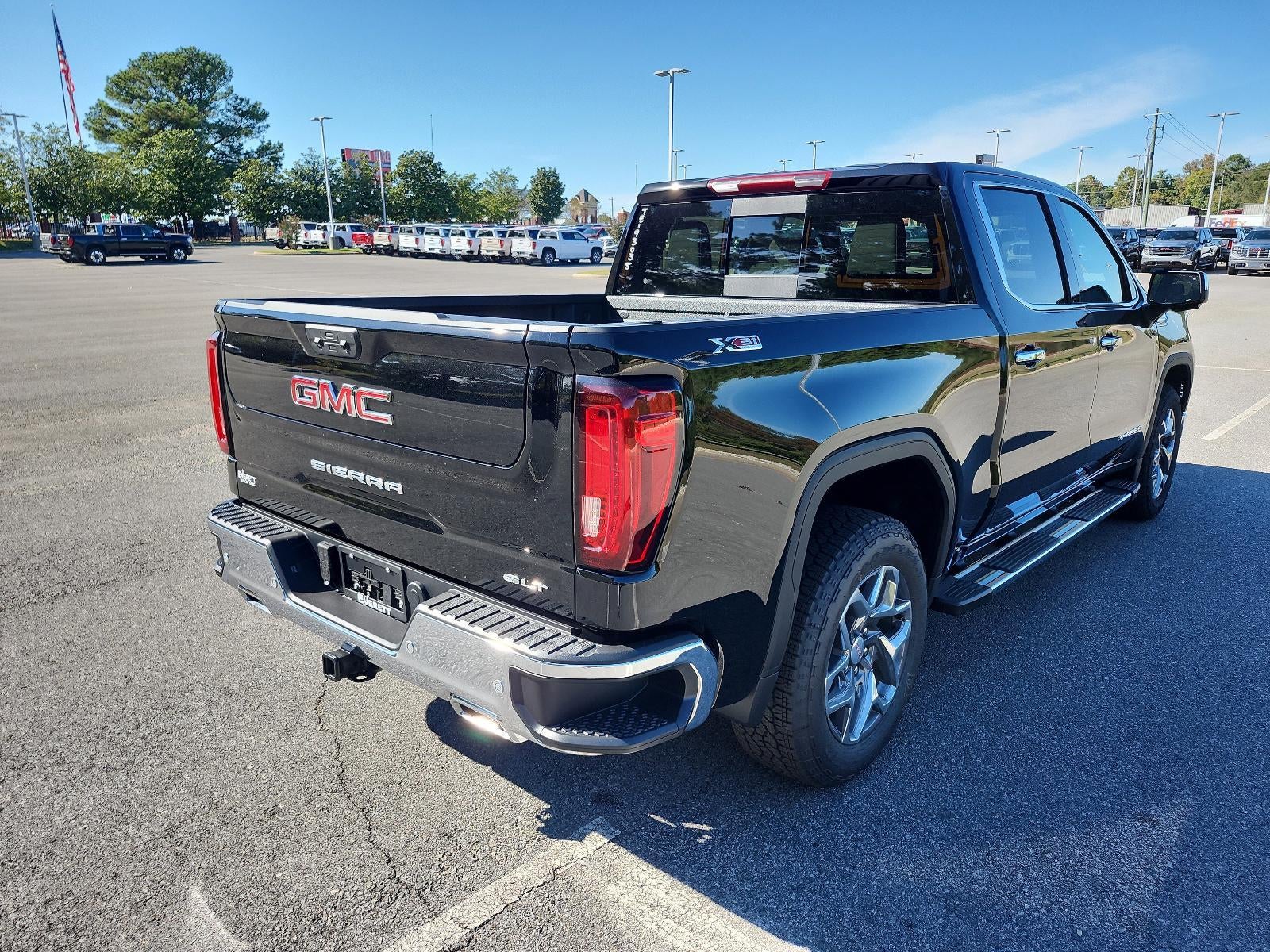 2026 GMC Sierra 1500 Crew Cab Short Box 4-Wheel Drive SLT