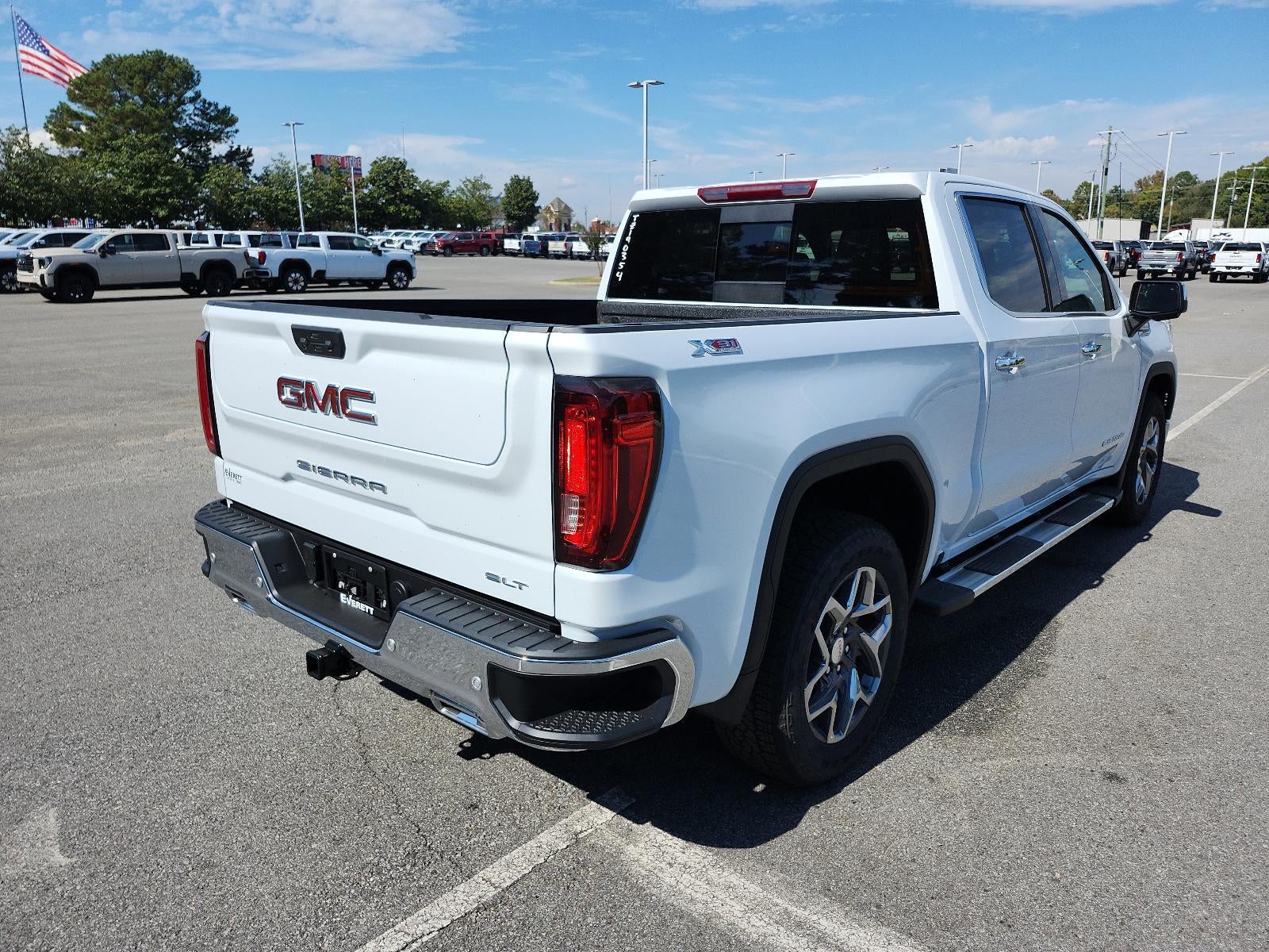 2026 GMC Sierra 1500 Crew Cab Short Box 4-Wheel Drive SLT