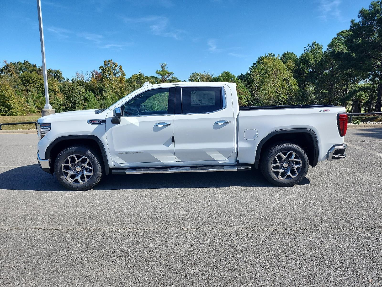 2026 GMC Sierra 1500 Crew Cab Short Box 4-Wheel Drive SLT