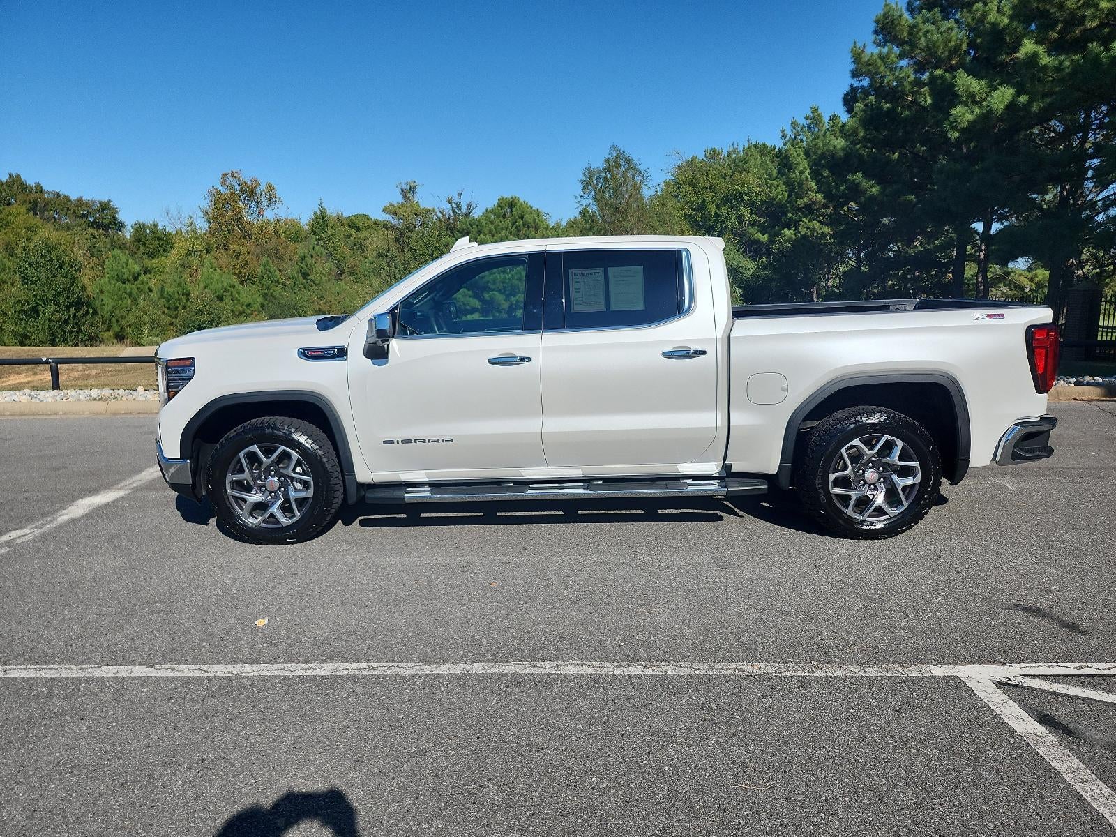 Used 2025 GMC Sierra 1500 SLT with VIN 1GTUUDELXSZ165441 for sale in Little Rock