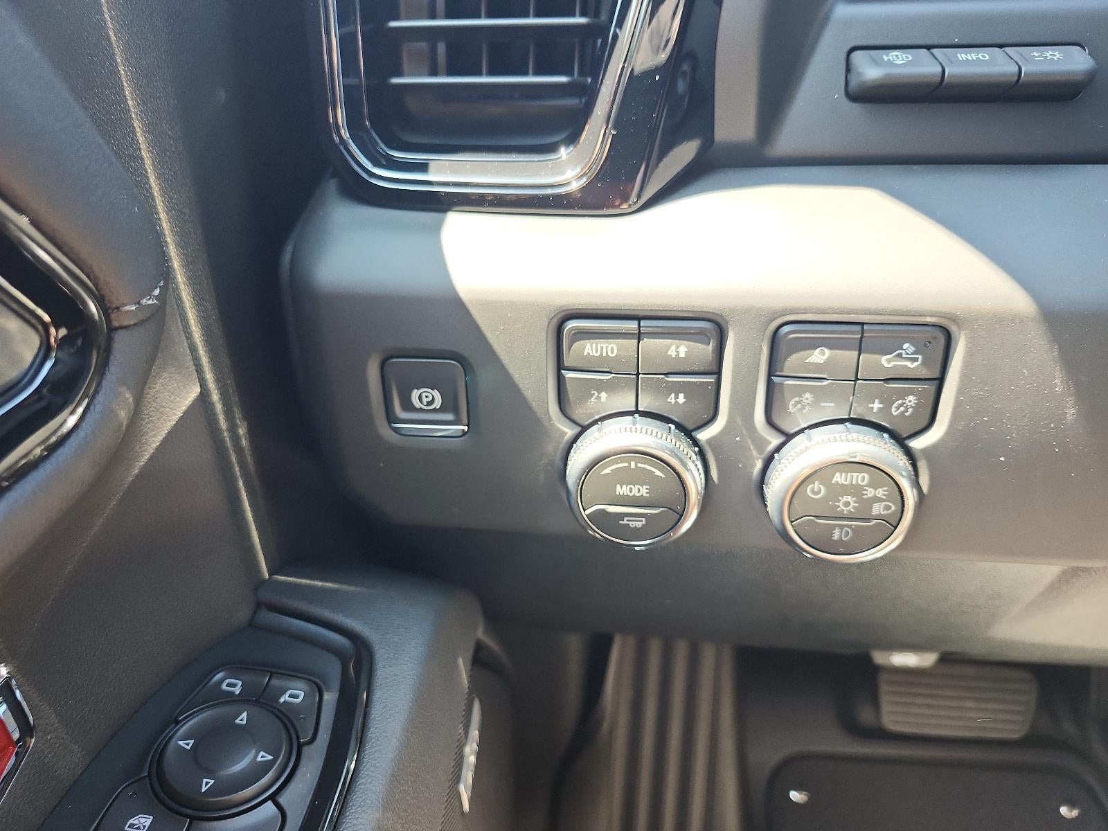 2026 GMC Sierra 1500 Crew Cab Short Box 4-Wheel Drive AT4