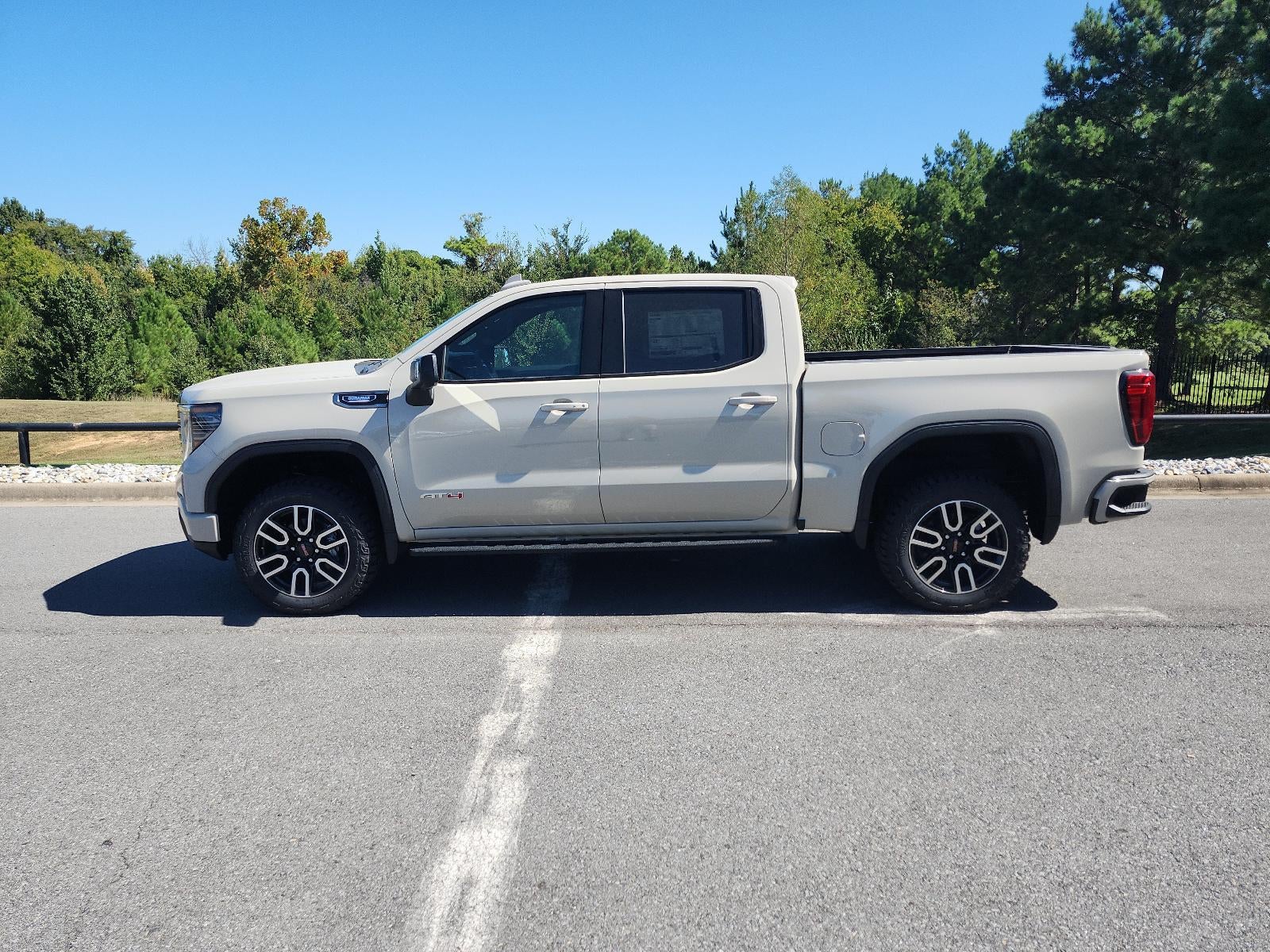 2026 GMC Sierra 1500 Crew Cab Short Box 4-Wheel Drive AT4