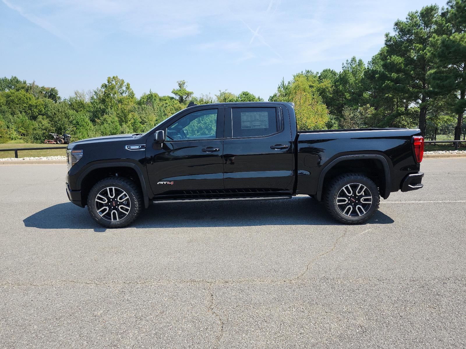 2026 GMC Sierra 1500 Crew Cab Short Box 4-Wheel Drive AT4