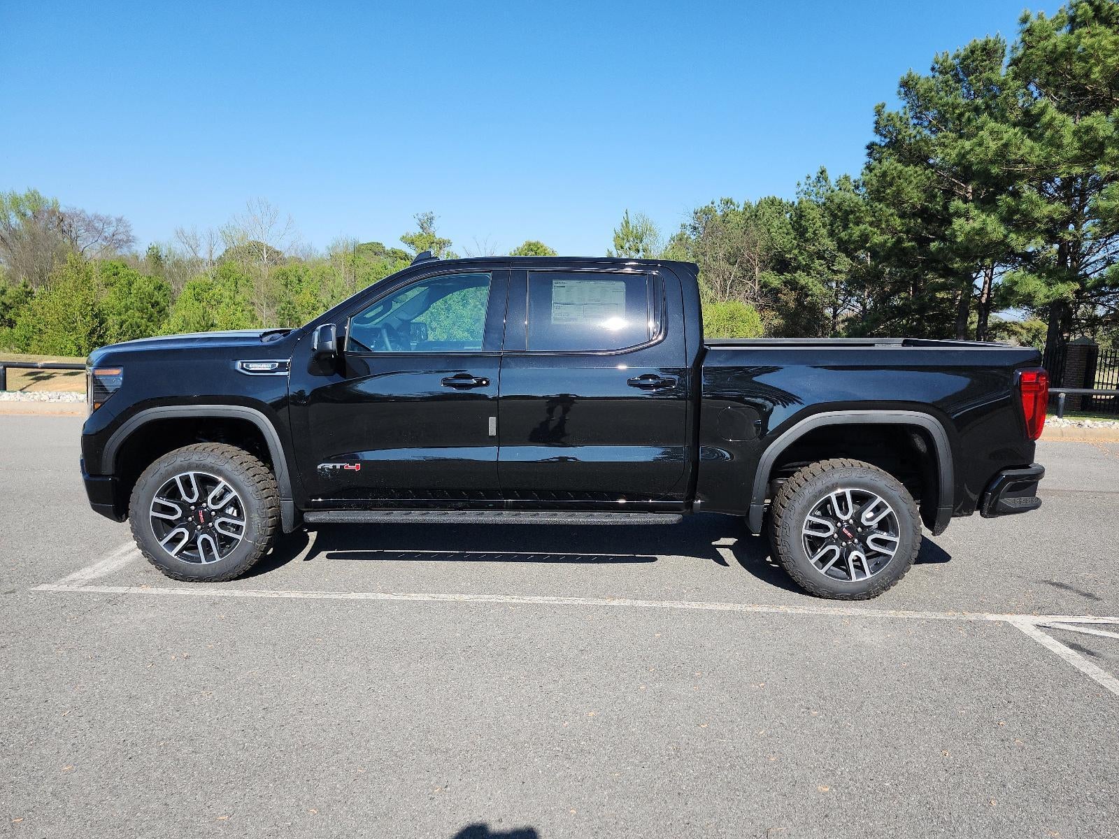 2026 GMC Sierra 1500 Crew Cab Short Box 4-Wheel Drive AT4