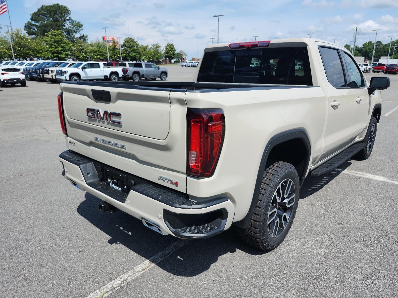 2026 GMC Sierra 1500 Crew Cab Short Box 4-Wheel Drive AT4