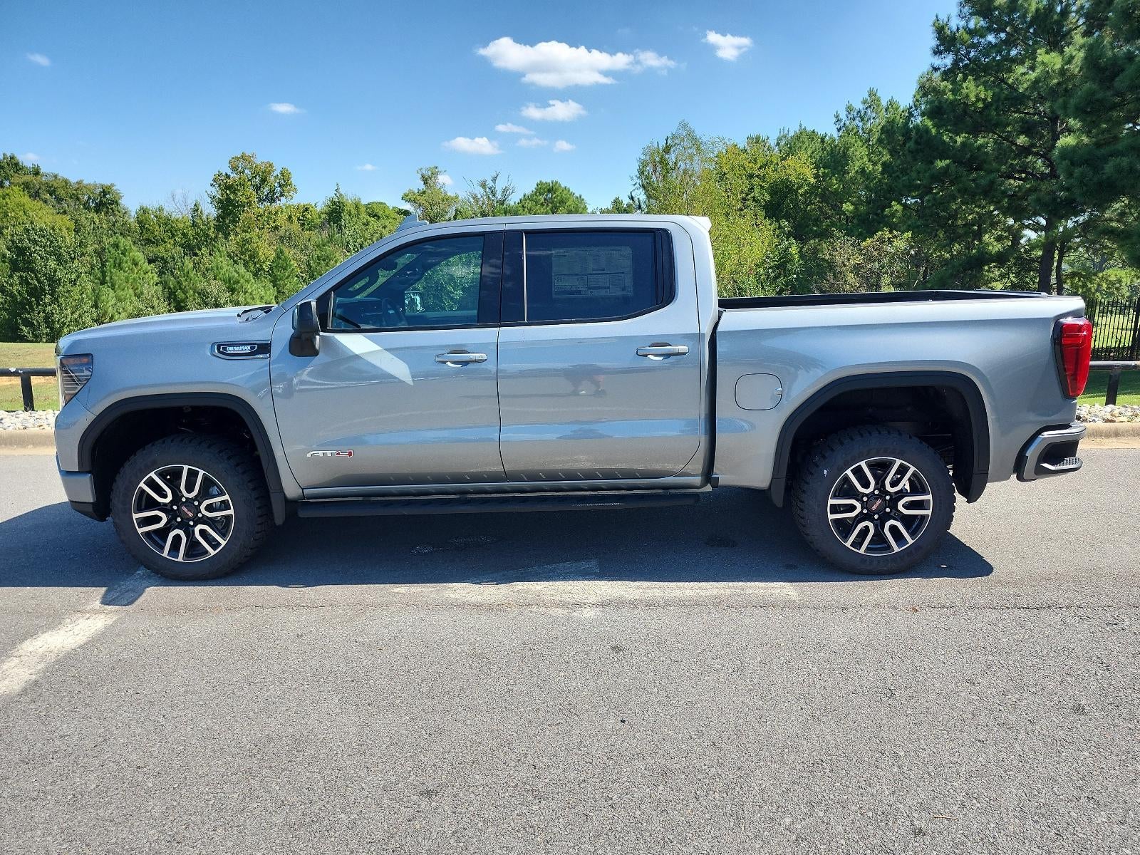 2026 GMC Sierra 1500 Crew Cab Short Box 4-Wheel Drive AT4