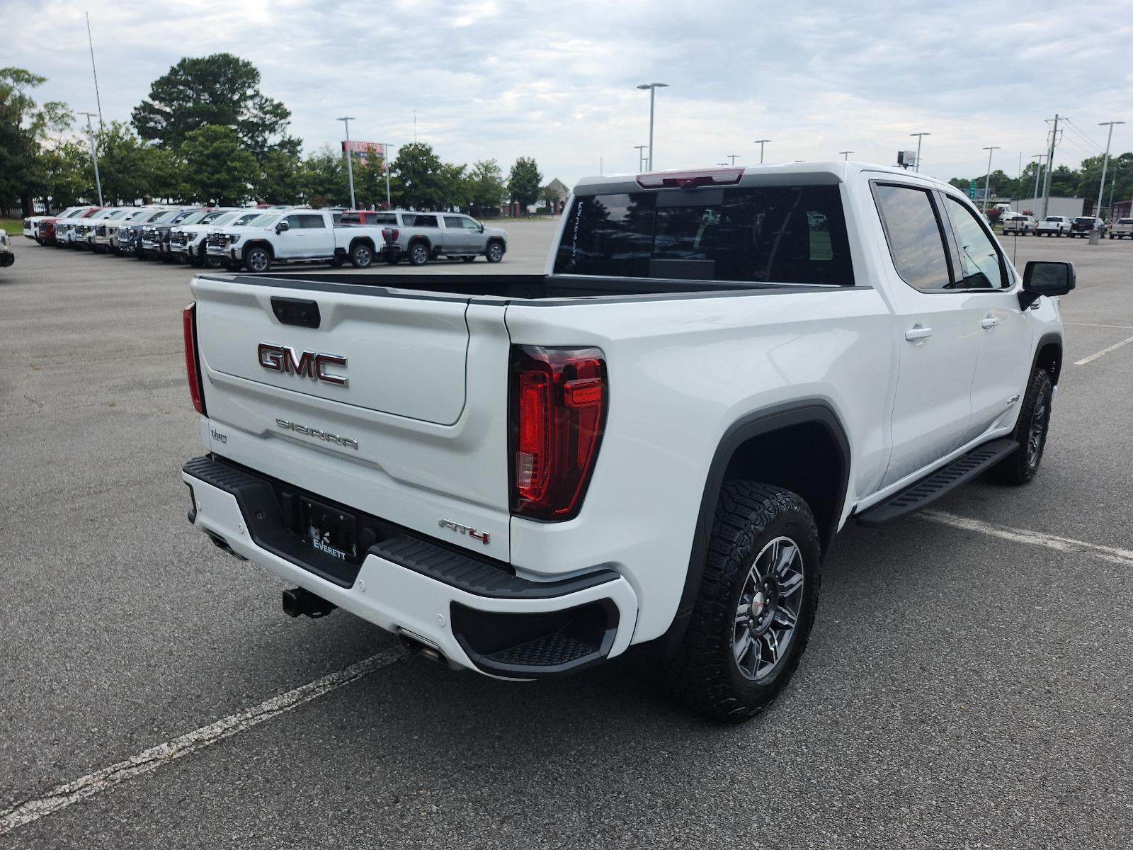 2024 GMC Sierra 1500 AT4
