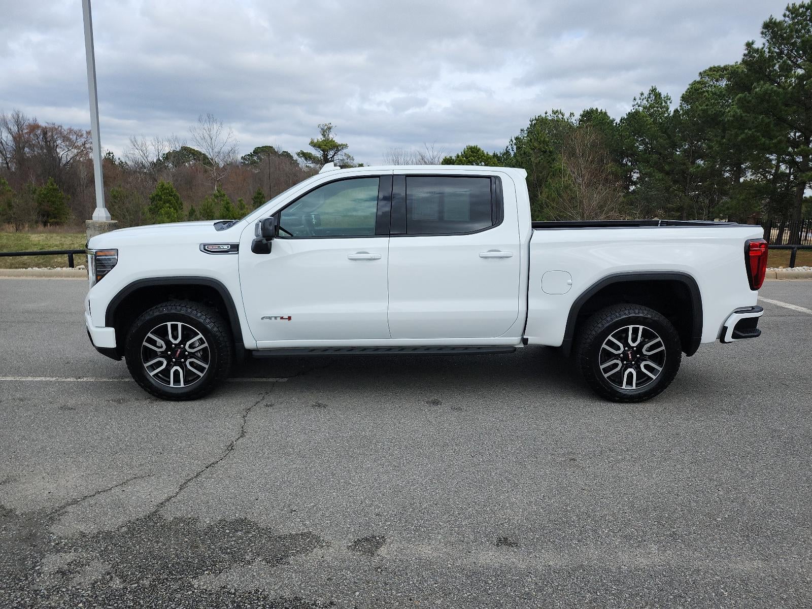 2025 GMC Sierra 1500 AT4