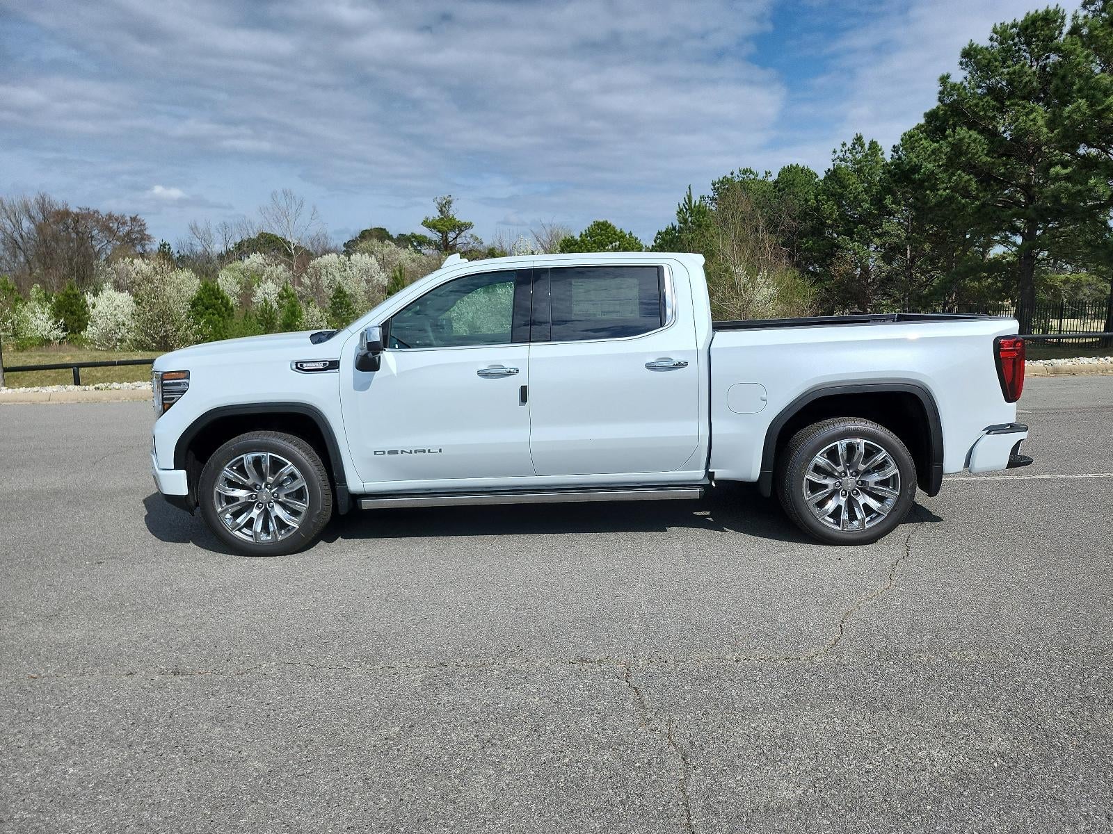 2026 GMC Sierra 1500 Crew Cab Short Box 4-Wheel Drive Denali