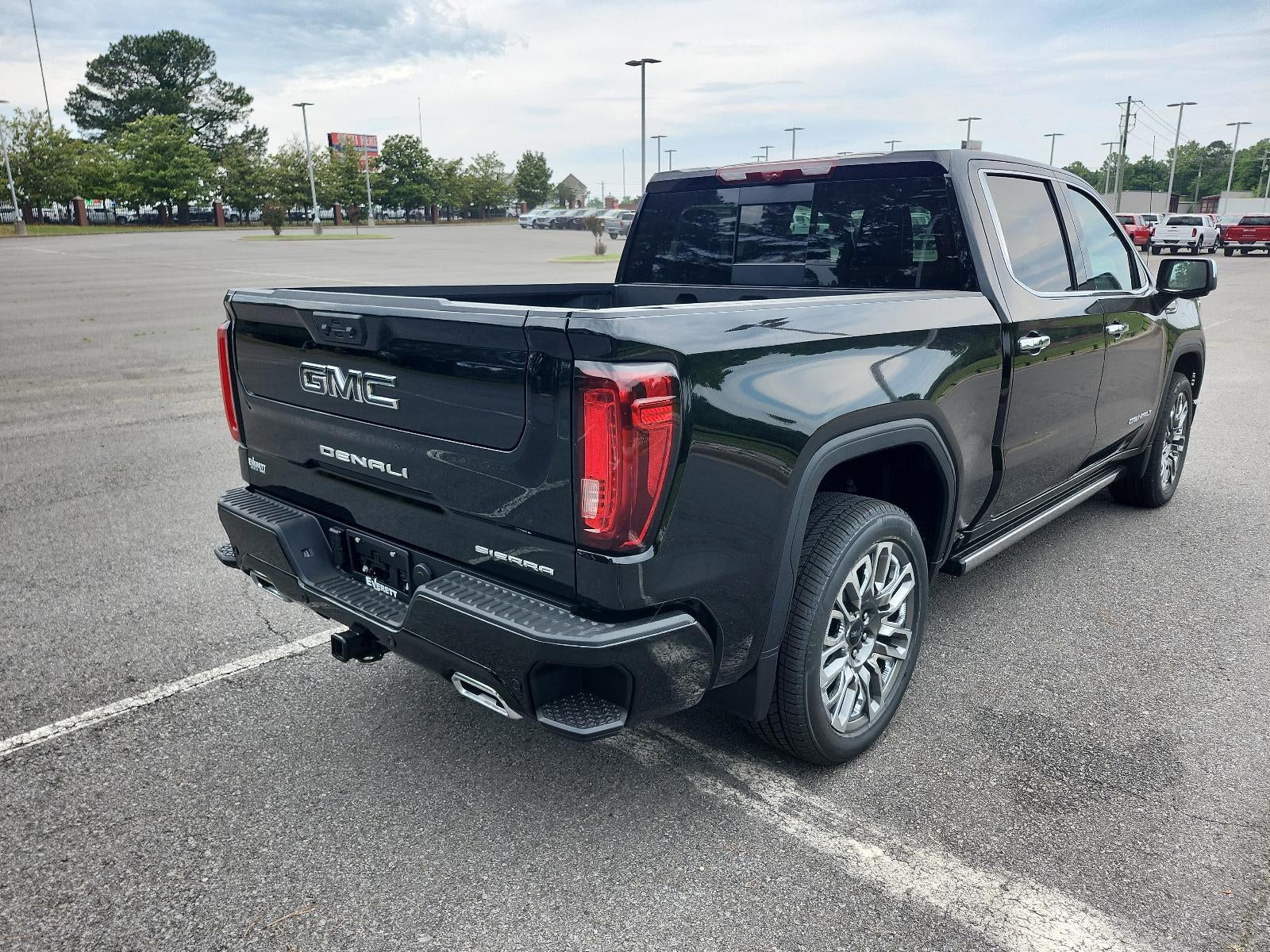 2026 GMC Sierra 1500 Crew Cab Short Box 4-Wheel Drive Denali Ultimate