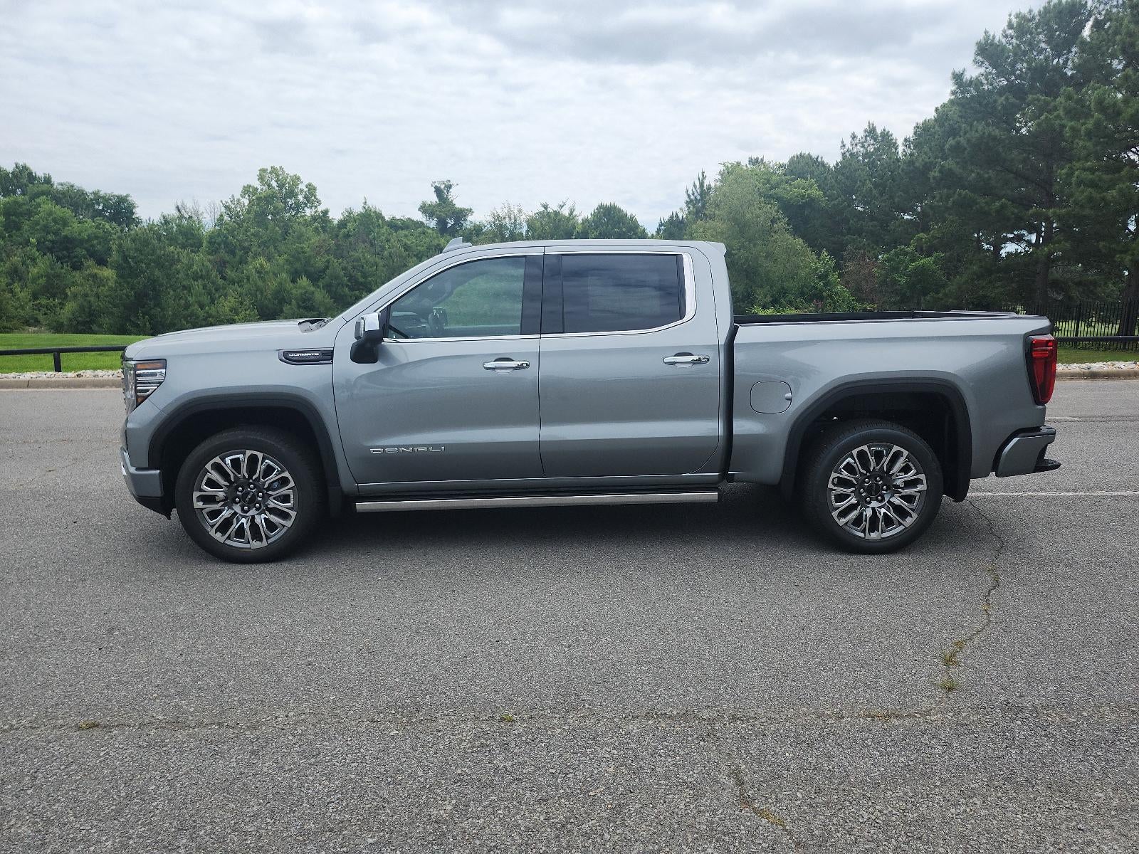 2026 GMC Sierra 1500 Crew Cab Short Box 4-Wheel Drive Denali Ultimate